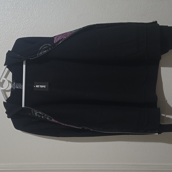 BNWT Social Collision Winged Rose Oversized Hoodie - Picture 2 of 4